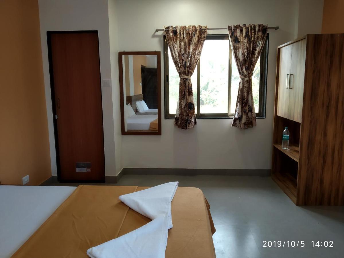 Lotus Hotel Nagaon Beach Alibag Exterior photo