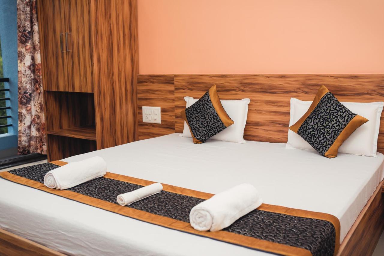 Lotus Hotel Nagaon Beach Alibag Exterior photo